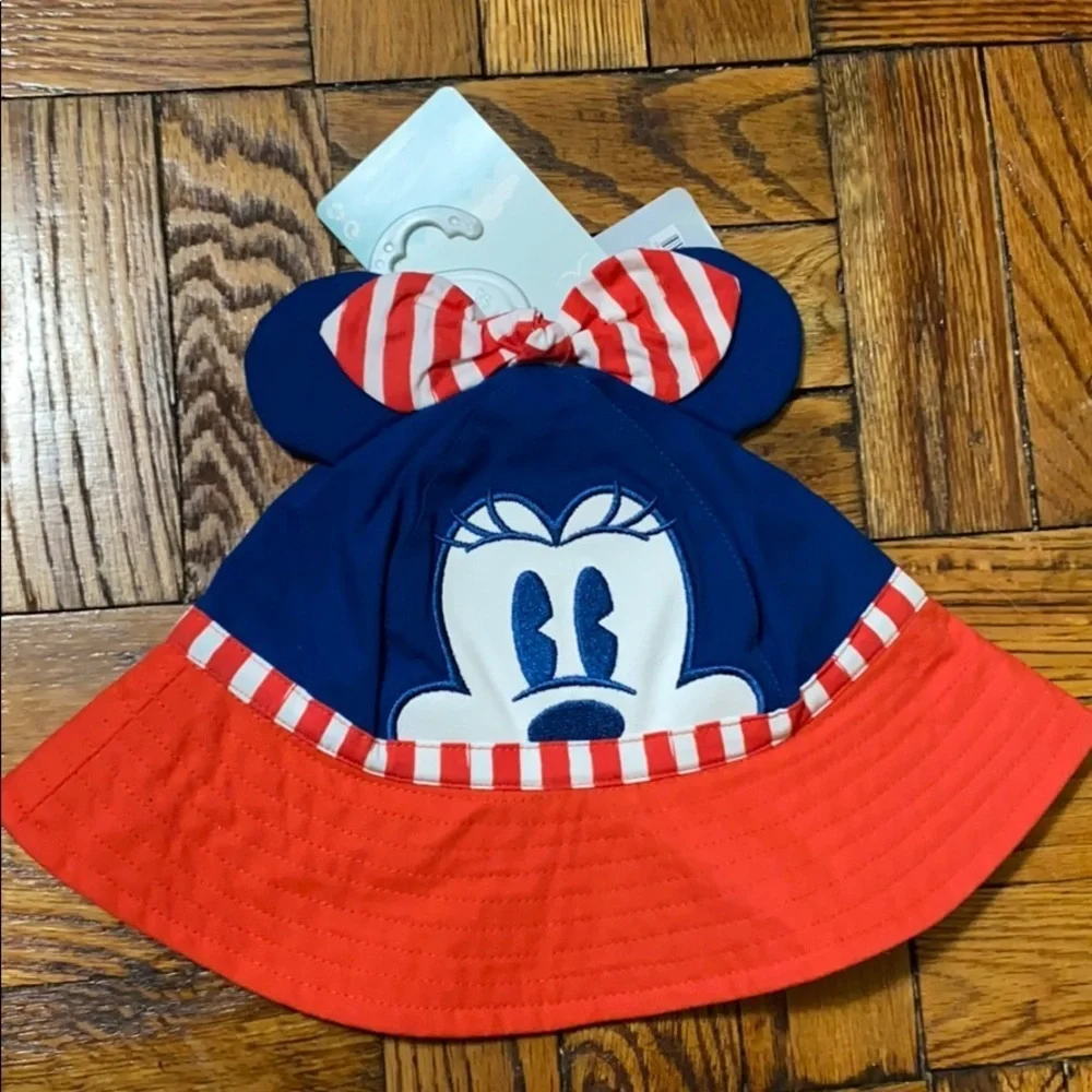 NWT Disney Minnie Mouse hat size: 12-24 months